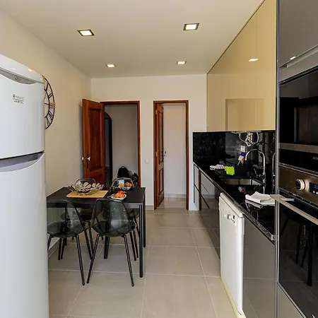 C23 - Parkway Entrance Apartment In Lagos Exterior photo