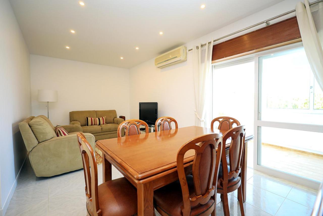 C23 - Parkway Entrance In Apartamento